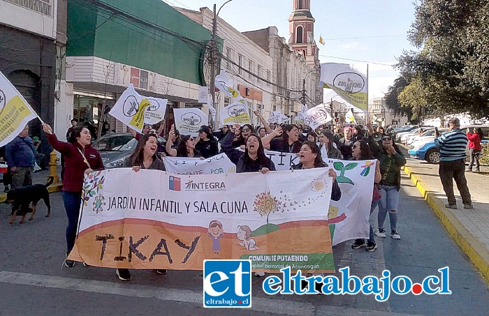 Trabajadores marcharon por el centro de San Felipe.