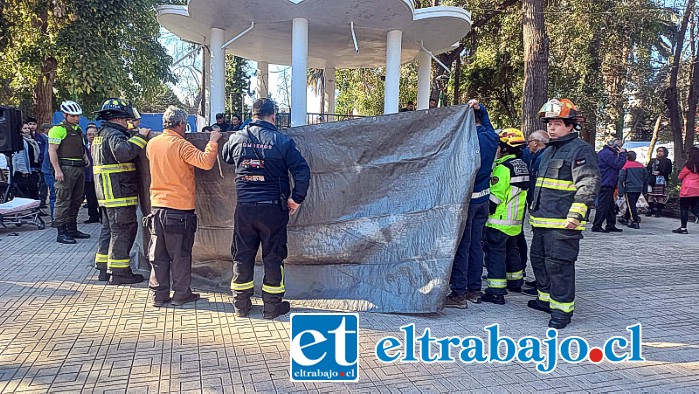 Momentos de incertidumbre se vivieron luego que un músico del Orfeón de Melipilla sufriera un paro cardiorrespiratorio en plena presentación.