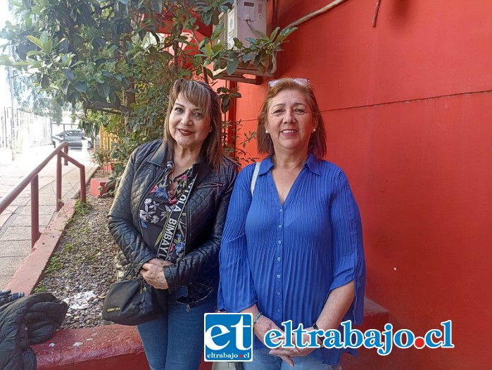 Ruth Delgado (izquierda), presidenta de la Unión Comunal de Juntas de Vecinos, y Marisol Domínguez, tesorera de la UNCO.