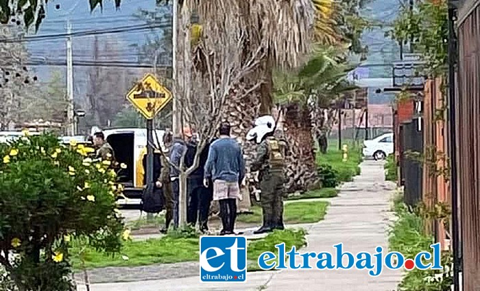 Dos delincuentes menores de edad intentaron robar vehículo en la Villa El Descanso.