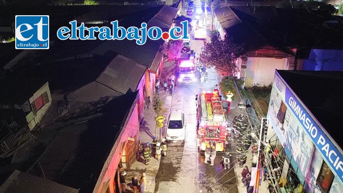 Incendio afectó a una vivienda en calle Toromazote casi al llegar a O’Higgins poco antes de la medianoche del sábado.