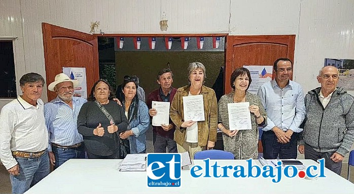 Municipio firmó acta formal en que compromete acompañar y brindar apoyo a la comunidad de La Troya.