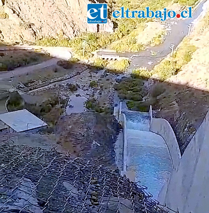 Por esta infraestructura es evacuada el agua de embalse.