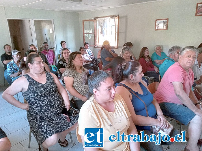 Residentes del sector presentes en la reunión de este día miércoles.