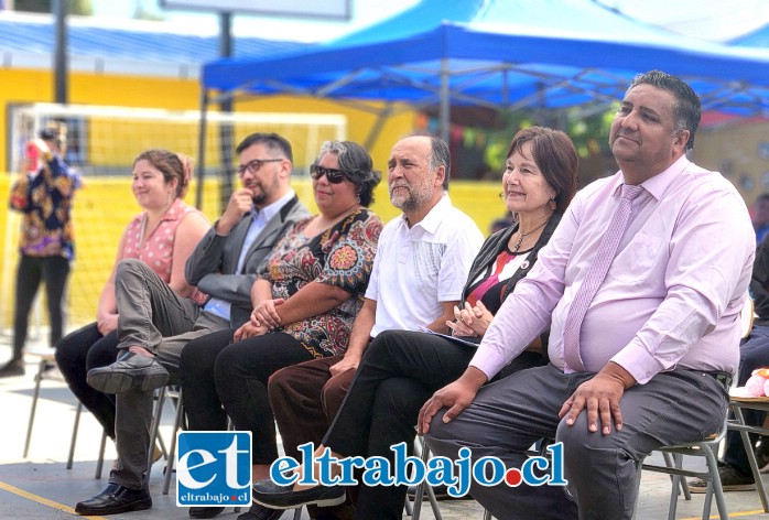 El emotivo acto fue encabezado por la alcaldesa Carmen Castillo y contó con la presencia del concejal Ricardo Covarrubias, la DAEM Natalia Leiva, el director biprovincial de Educación Miguel Caro, y la comunidad escolar.