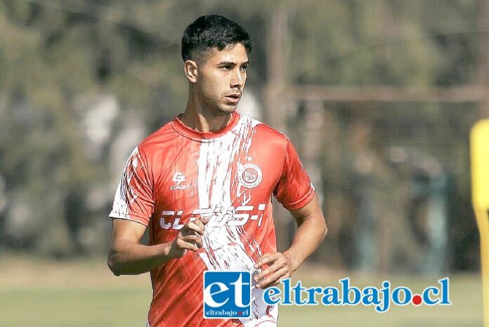 Facundo Gómez en la pretemporada del Uní Uní