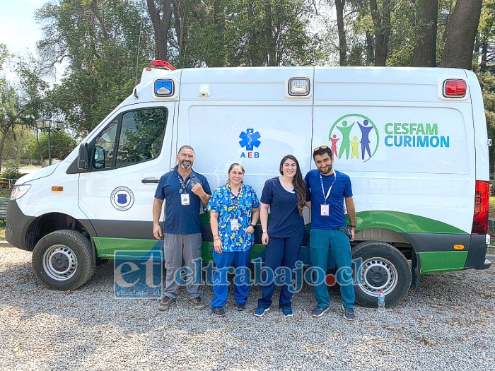 Equipos de Salud Municipal a bordo de Clínica Móvil y una ambulancia, viajaron a Quilpué para prestar ayuda al SAR El Belloto.
