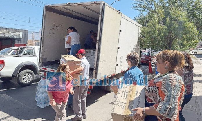 El martes partió el tercer camión con ayuda desde San Felipe.