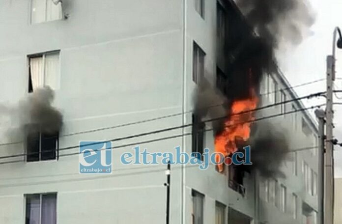 Disparos y un posterior incendio se registró la madrugada del jueves en Santa María. (Imagen referencial)