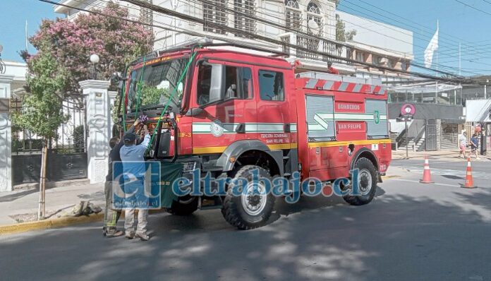 Esta es una de las unidades entregadas y bautizadas, un carro bomba forestal.