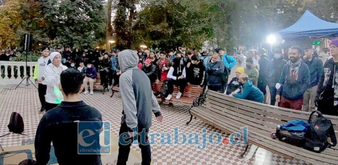 Fecha de la segunda temporada en la terraza de la plaza de Armas de San Felipe con auspicio de la Municipalidad.