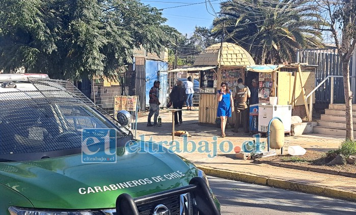 Durante la mañana del miércoles Carabineros tomó la denuncia del robo en el kiosco de ‘Luchito’ Zelaya.