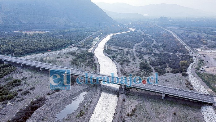 Seremi de OO.PP, director regional de Aguas y las Juntas de Vigilancia de las tres secciones del Río Aconcagua, trataron disminución del caudal del río.