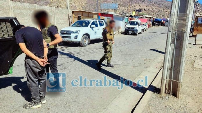 Carabineros detuvo a un sujeto que mantenía dos órdenes de aprehensión vigentes por robo con violencia e intimidación en la calle principal de la Toma Yevide.