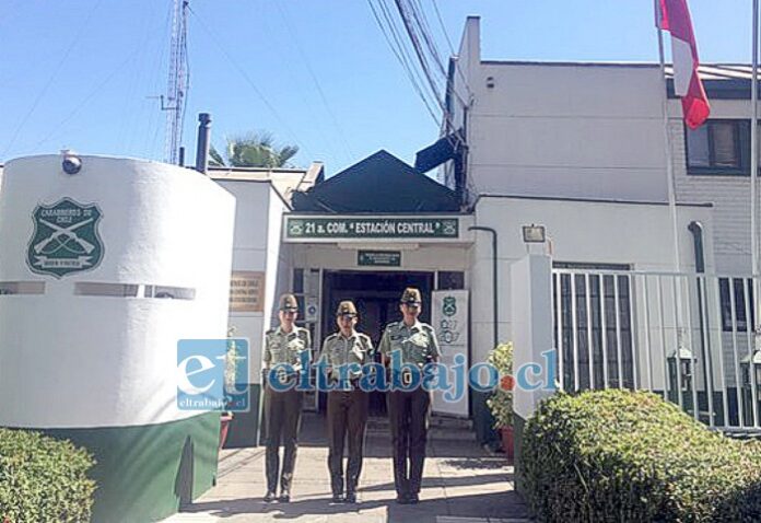 Frontis del cuartel de Carabineros de la 21ª Comisaría de Estación Central.