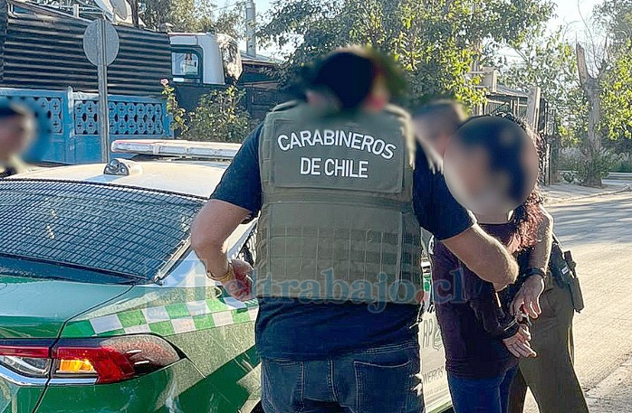 Una mujer fue detenida en Las Acacias por mantener una orden de aprehensión vigente.