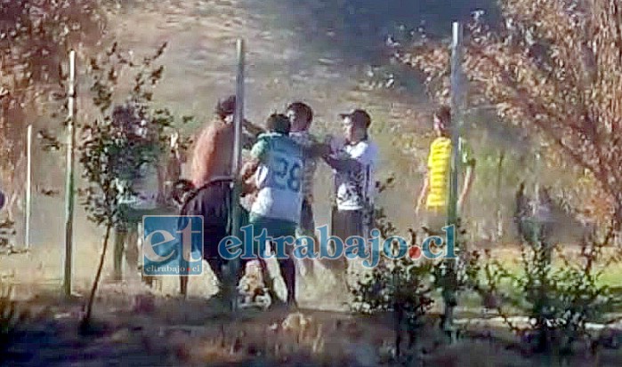 Con tres personas heridas por arma blanca finalizó partido de fútbol amateur en Putaendo. 