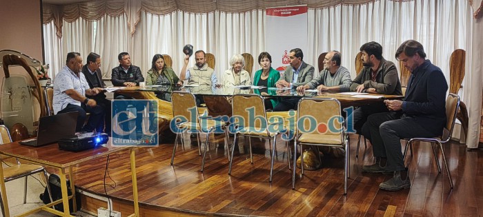 Alcaldes de la provincia se reunieron con propietarios del Parque Andino Juncal. 
