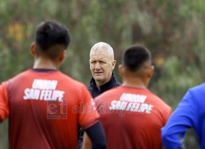 Christian Lovrincevich sabe perfectamente qué deberá hacer para levantar al plantel.