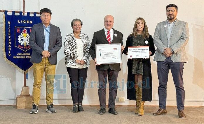 Este miércoles se certificó a la Escuela Industrial de San Felipe por parte de Senda Previene.