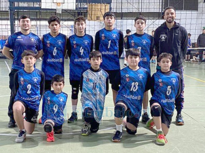 El equipo de varones U-13 que obtuvo el primer lugar en la Liname 2024 desarrollada en el Stadio Italiano, Santiago.