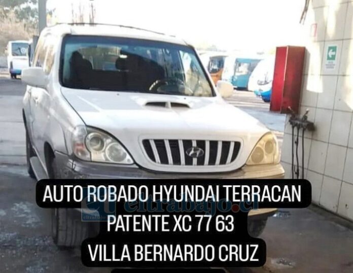 Este es el vehículo que robaron y que estaba estacionado frente a una casa ubicada en Villa Bernardo Cruz.