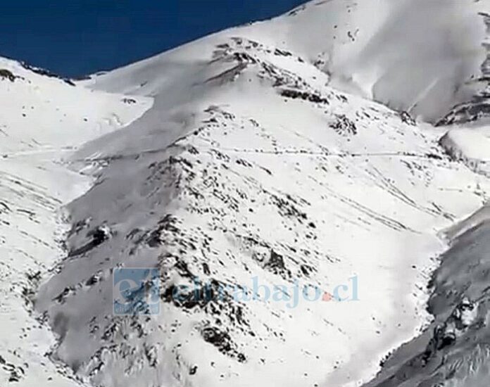 Sanos y salvos fueron encontrados por un helicóptero de Carabineros que sobrevoló la zona, los seis arrieros extraviados en San Esteban.