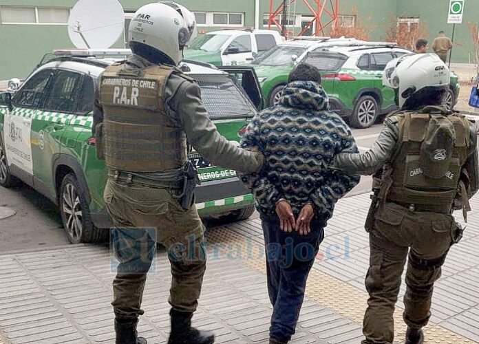 Este es el delincuente detenido por Carabineros.