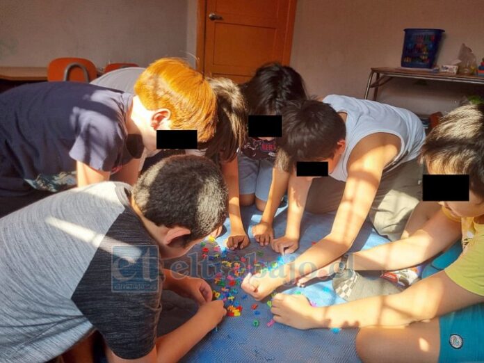 Dinámica para niños con TEA en la Casa Azul de San Felipe.