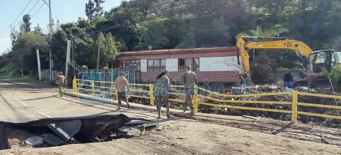 Ejército de Chile comenzó las labores de instalación del puente mecano en Llay Llay.