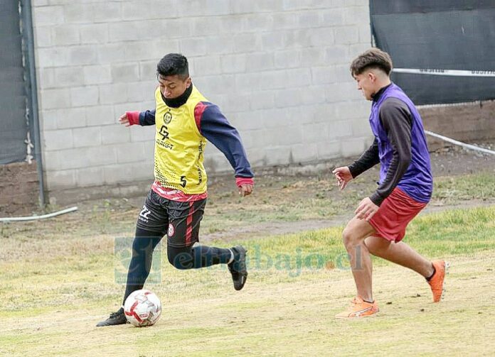 Esta noche los albirrojos pueden empezar a darle forma a la futura misión de zafar del descenso.