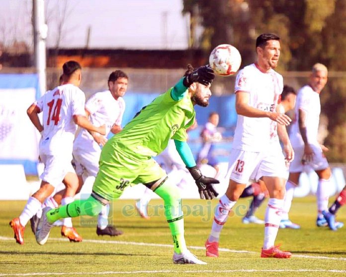 El arquero Paulo Garcés fue la gran figura del Uní Uní en el duelo de ayer.