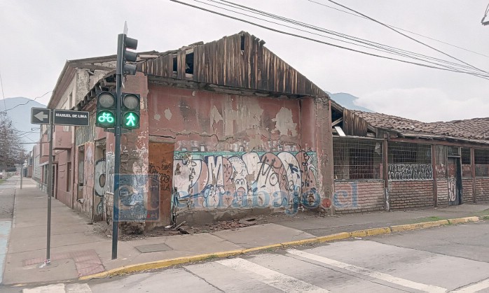 Esta es la vivienda de la discordia, ubicada en la intersección de Avenida Maipú con Manuel de Lima.