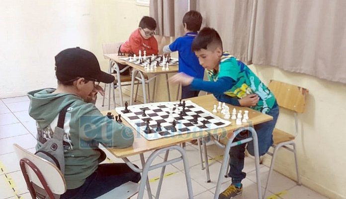 Jugadores entre los 6 a 18 años de edad fueron parte del evento deportivo.