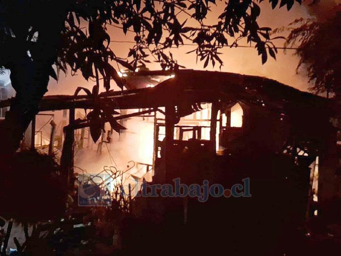 Incendio destruyó una vivienda en Santa María.