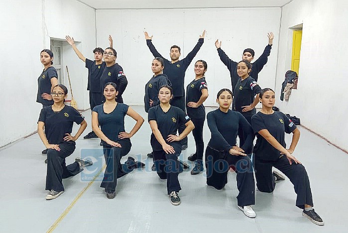 Bailarines de la academia de danza ‘Semillas del Orolonco de Putaendo’.