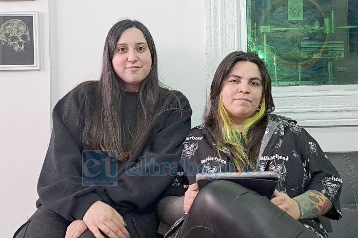 Catalina Duarte y Gabriela Pérez, dueñas del centro cultural y galería de arte ‘Chiks Art’.