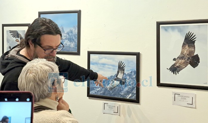 La exposición incluye 15 pinturas y 35 fotografías que destacan astrofotografías del Valle de Aconcagua y la fauna silvestre de la zona.