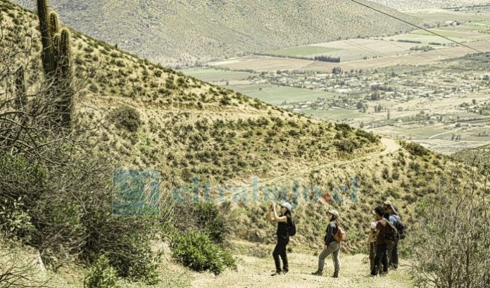 Durante todo el mes de septiembre, el Parque La Giganta organizará una serie de excursiones para dar la bienvenida a la primavera en el cerro. Aunque estas actividades especiales se centran en la temporada primaveral, las entradas para visitar el parque están disponibles durante todo el año. Además, el parque ofrece la posibilidad de realizar trekking.