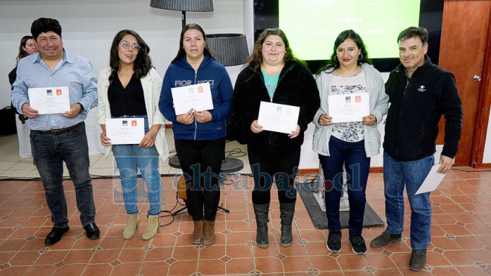 En total, Codelco Andina impulsó cinco programas de formación laboral, Asistente de Peluquería, Asistente de Administración, Operador/a de Retroexcavadora, Repostería y Soldadura.