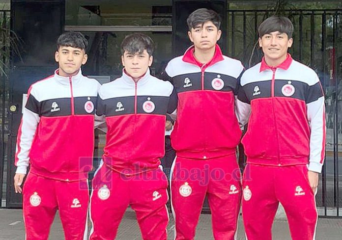 Jugadores de la Sub 14 y Sub 15 de Unión San Felipe que se encuentran asistiendo al microciclo regional de la Selección Chilena.