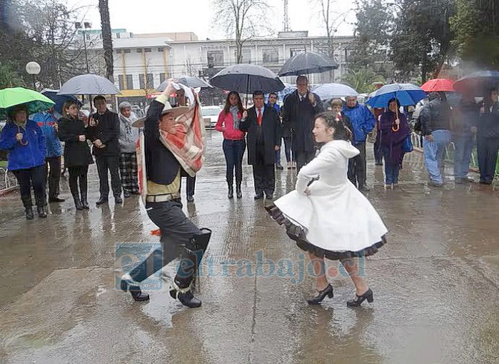 Entre 5 a 10 mm de agua lluvia podrían caer el jueves 19, situación que recién el lunes se podrá asegurar o descartar totalmente. (Imagen referencial)