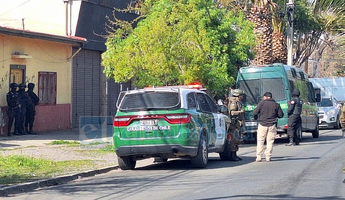 Reconstitución de escena del crimen de Michelle Silva comenzó en la casa de avenida Maipú. 