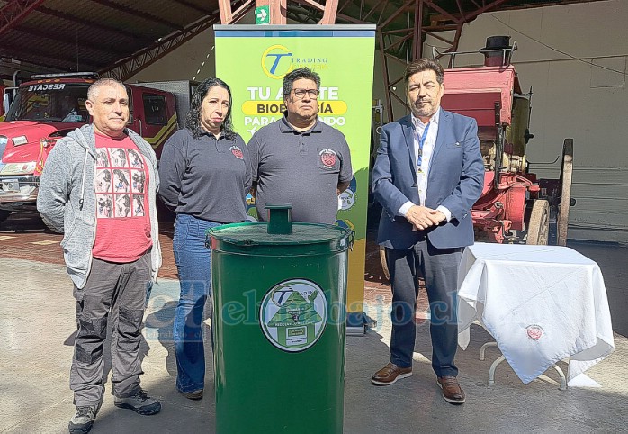 Cuerpo de Bomberos de San Felipe y Trading Chile SpA, pactaron alianza para el reciclaje de aceites domiciliarios.