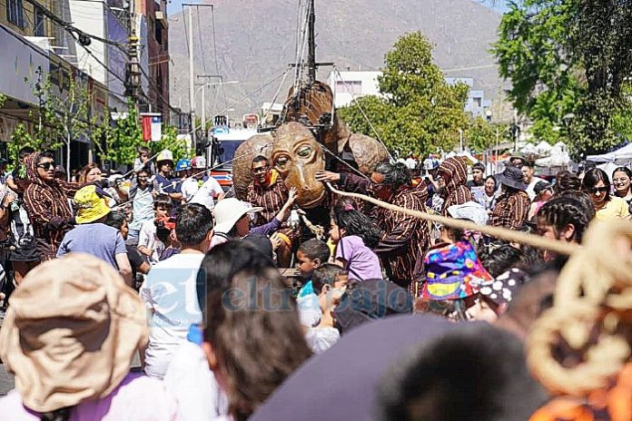 En su paso, miles de niños y niñas disfrutaron de esta obra.