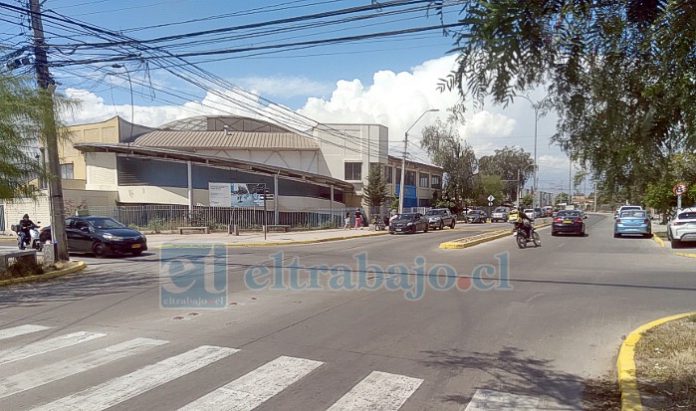 Acá se van a instalar semáforos en Avenida Hermanos Carrera con Luis Gajardo Guerrero, un anhelo muy esperado por vecinos demostrado a través de Diario El Trabajo.