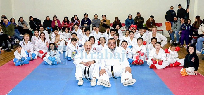 La Escuela de Karate ‘Dragones Blancos Quinta Región’, está preparándose para asistir al Nacional de Karate que se desarrollará el próximo año.