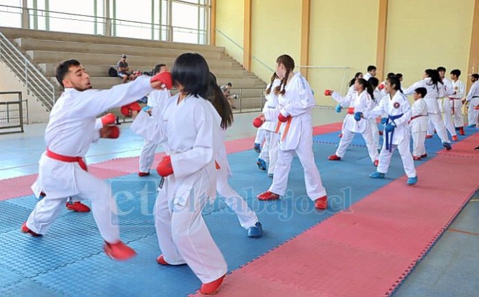 La sede de Llay Llay, con 11 años de trayectoria, lleva un entrenamiento de tres veces por semana los días lunes, miércoles y viernes.