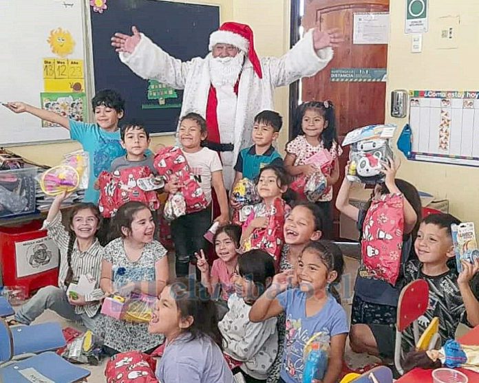 El edil de nuestra comuna ya comenzó su tradicional colecta de dulces para regalar previo a Navidad.