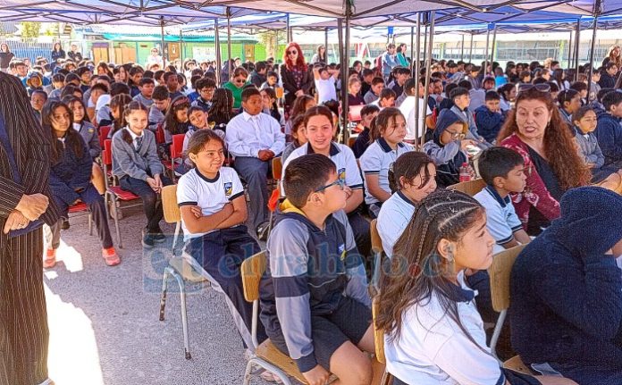 Los alumnos disfrutando de la Ceremonia.